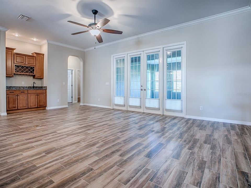 На продажу: $539,900 (3 спален, 2 ванн, 2421 Квадратных фут)