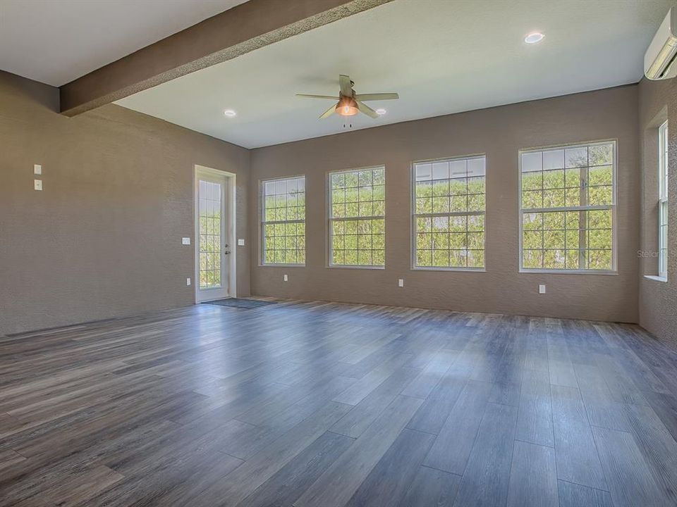 На продажу: $539,900 (3 спален, 2 ванн, 2421 Квадратных фут)