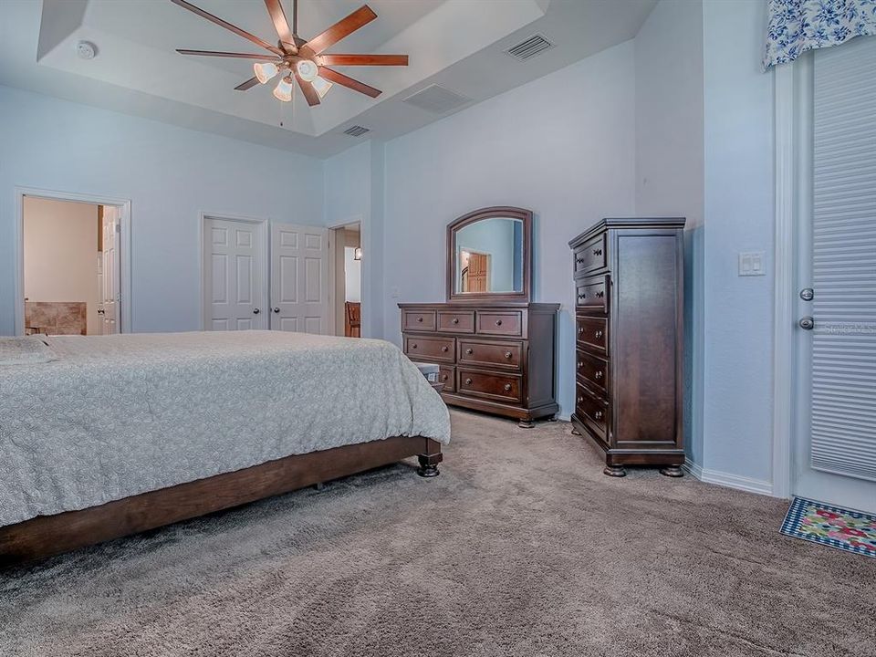 На продажу: $539,900 (3 спален, 2 ванн, 2421 Квадратных фут)