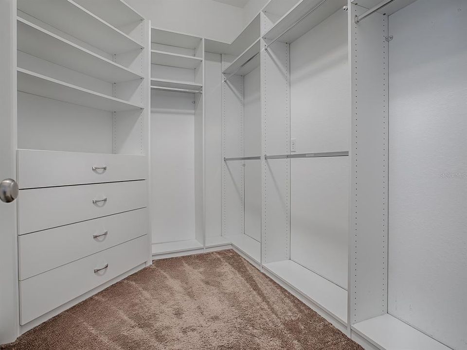 На продажу: $539,900 (3 спален, 2 ванн, 2421 Квадратных фут)