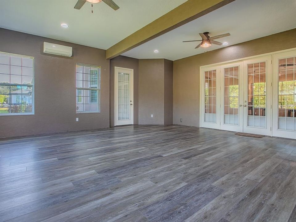 На продажу: $539,900 (3 спален, 2 ванн, 2421 Квадратных фут)