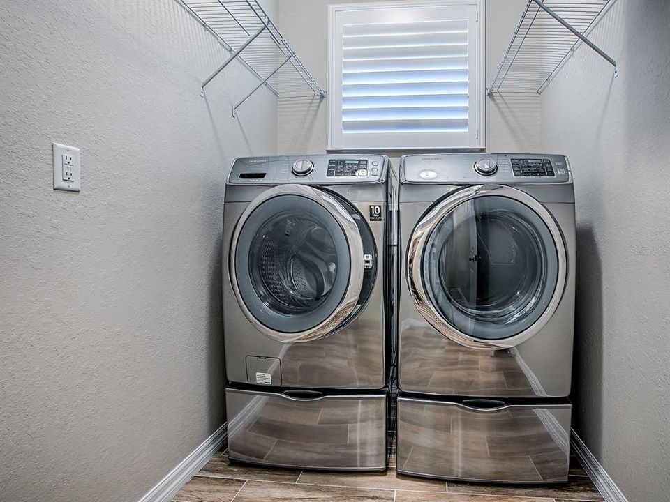 На продажу: $539,900 (3 спален, 2 ванн, 2421 Квадратных фут)