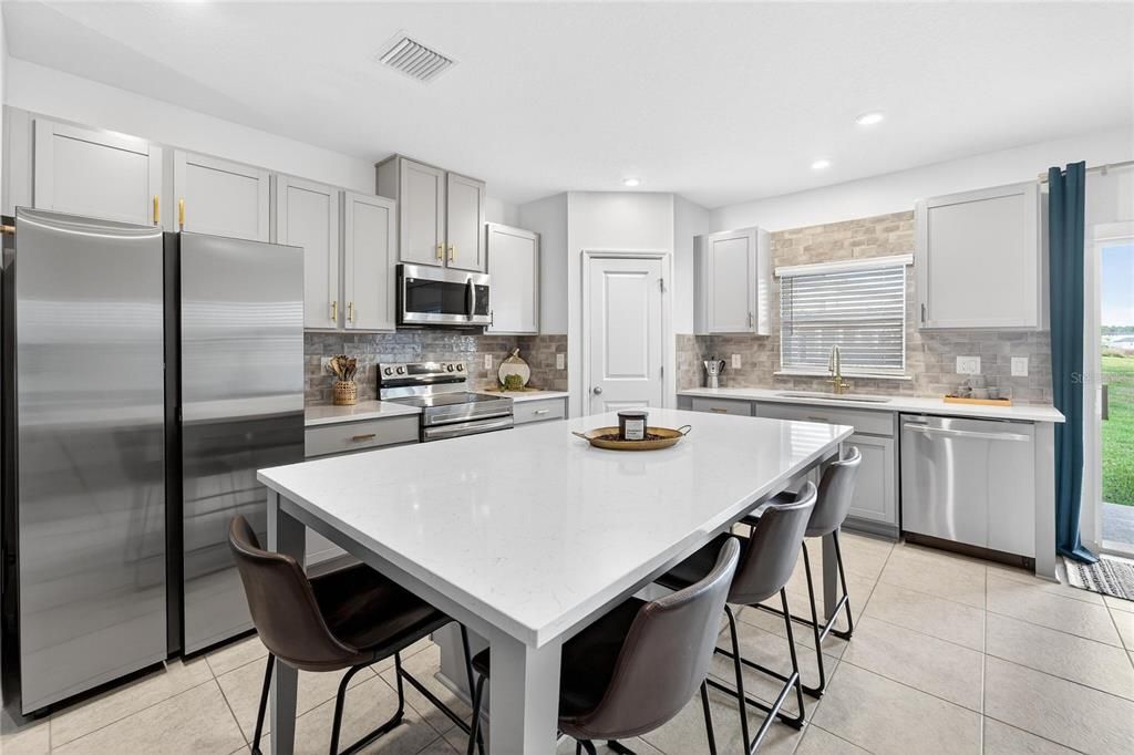 В аренду: $2,250 (3 спален, 2 ванн, 1727 Квадратных фут)