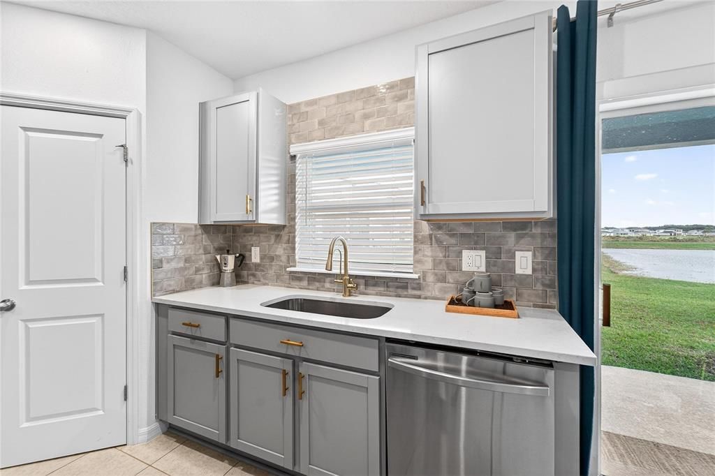 В аренду: $2,250 (3 спален, 2 ванн, 1727 Квадратных фут)