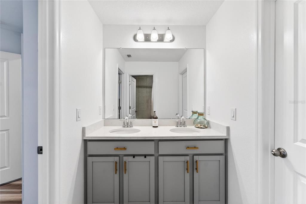 В аренду: $2,250 (3 спален, 2 ванн, 1727 Квадратных фут)