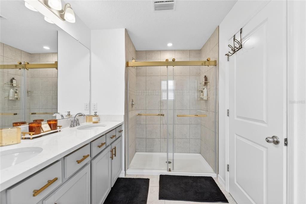 В аренду: $2,250 (3 спален, 2 ванн, 1727 Квадратных фут)