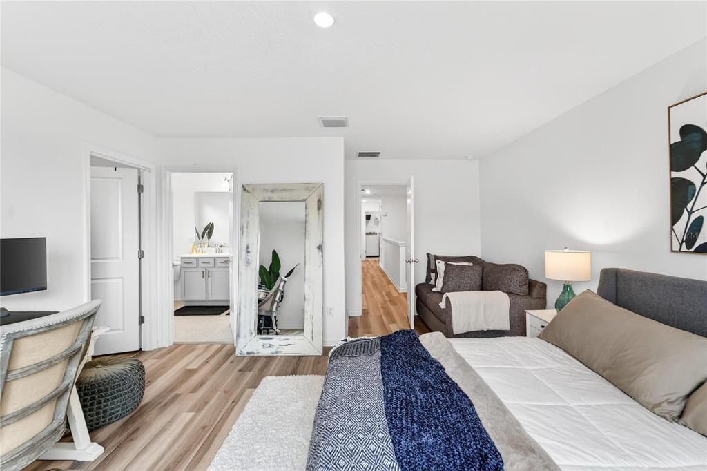 В аренду: $2,250 (3 спален, 2 ванн, 1727 Квадратных фут)