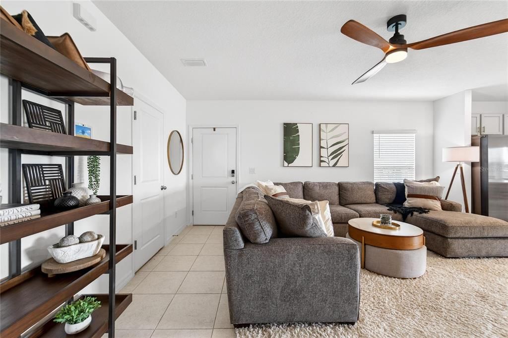 В аренду: $2,250 (3 спален, 2 ванн, 1727 Квадратных фут)