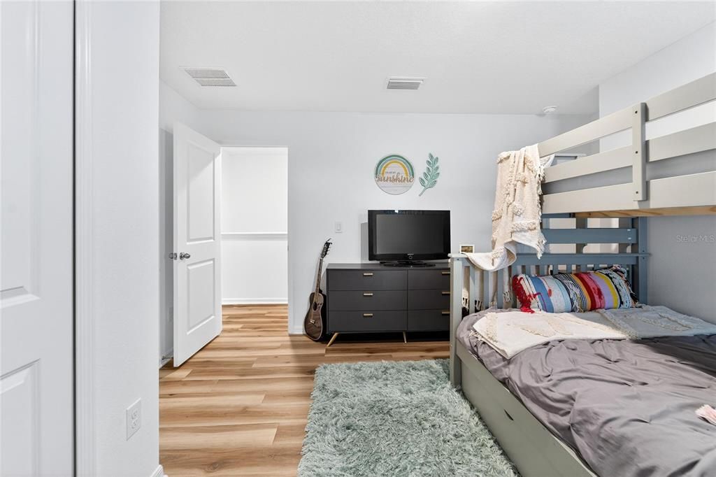 В аренду: $2,250 (3 спален, 2 ванн, 1727 Квадратных фут)