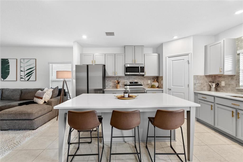 В аренду: $2,250 (3 спален, 2 ванн, 1727 Квадратных фут)