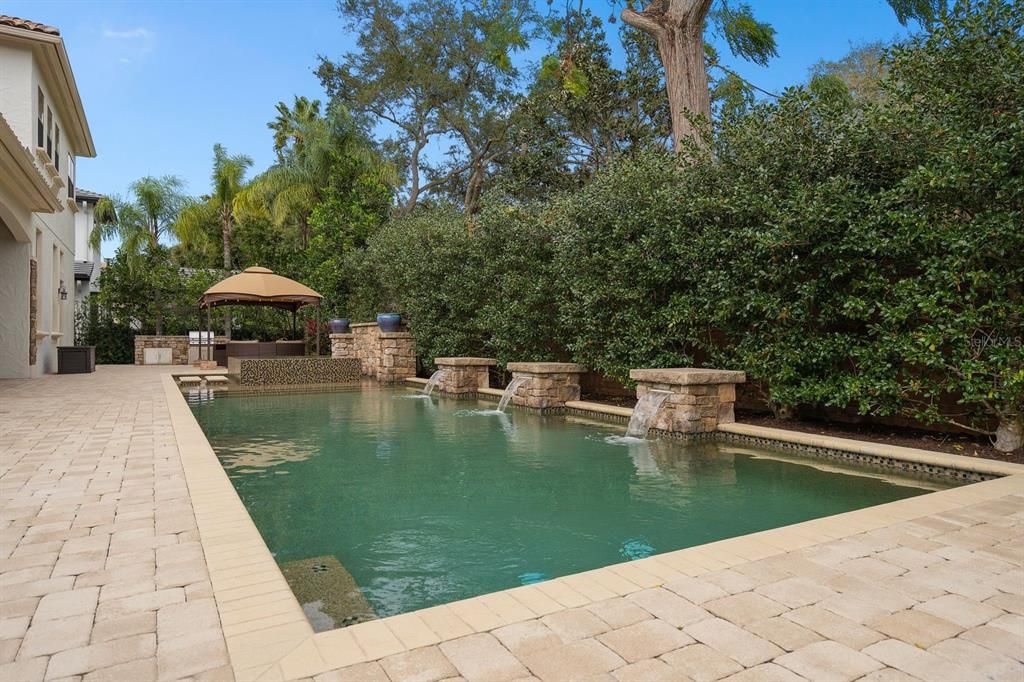 En Venta: $1,850,000 (6 camas, 5 baños, 4296 Pies cuadrados)