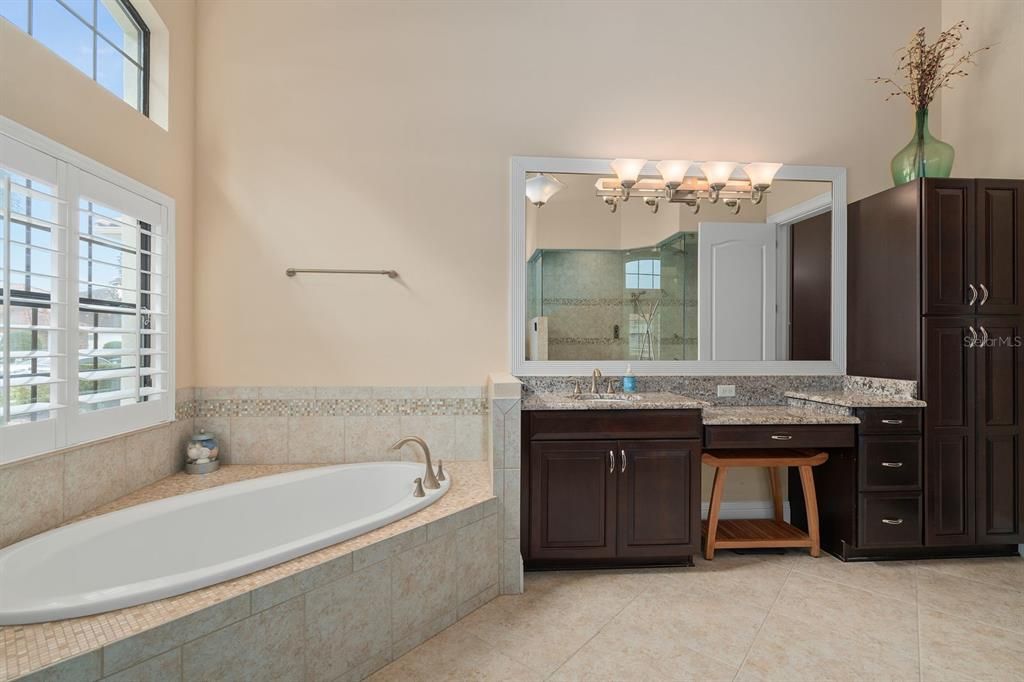 En Venta: $1,850,000 (6 camas, 5 baños, 4296 Pies cuadrados)