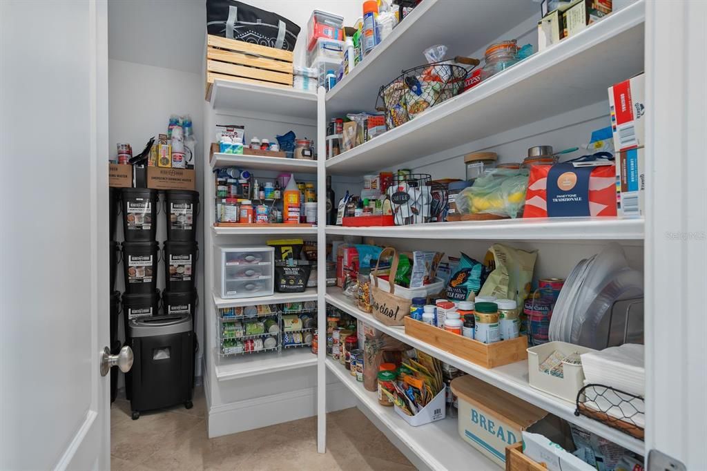 En Venta: $1,850,000 (6 camas, 5 baños, 4296 Pies cuadrados)