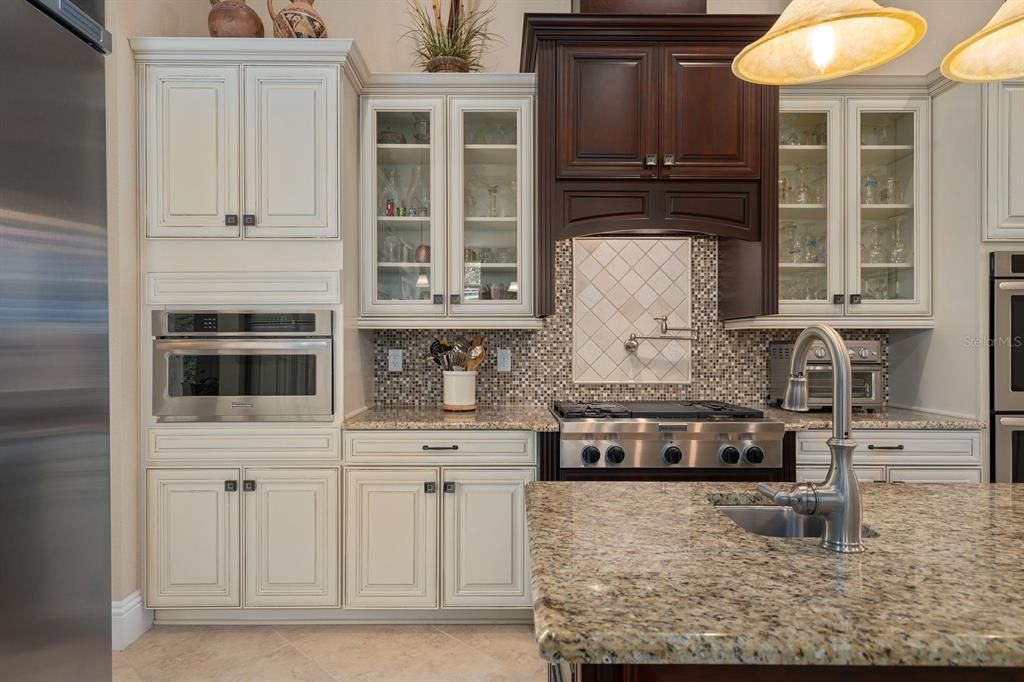 En Venta: $1,850,000 (6 camas, 5 baños, 4296 Pies cuadrados)