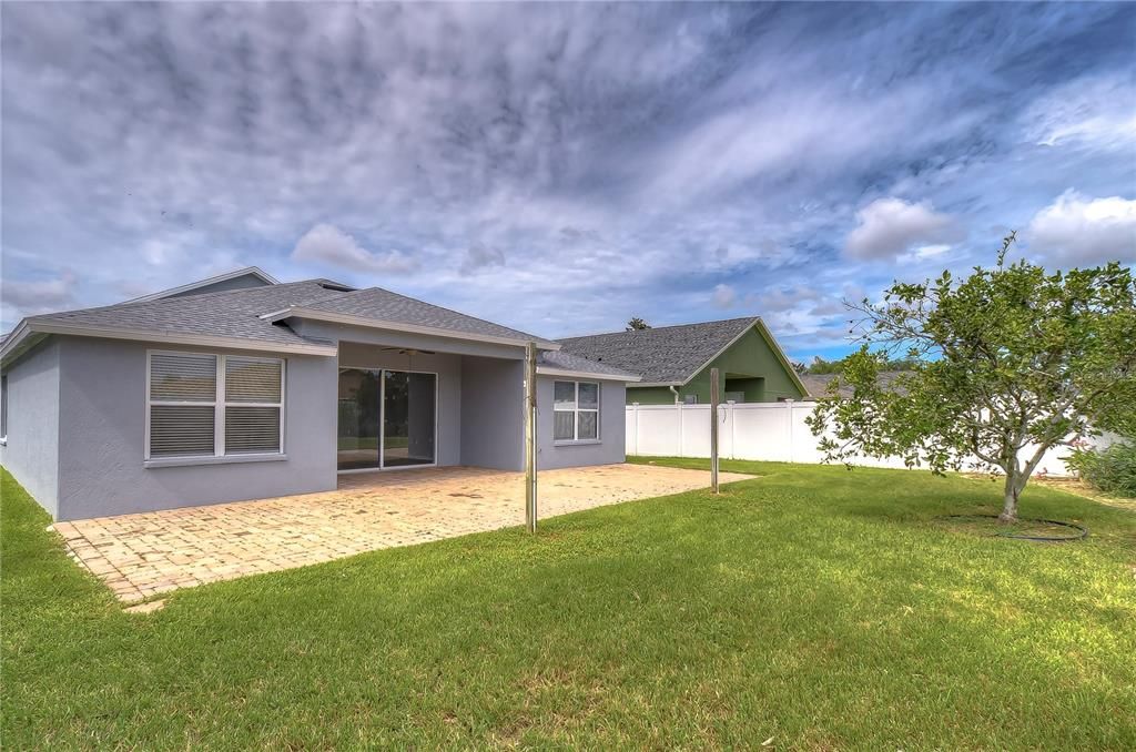 For Rent: $2,875 (4 beds, 2 baths, 2421 Square Feet)