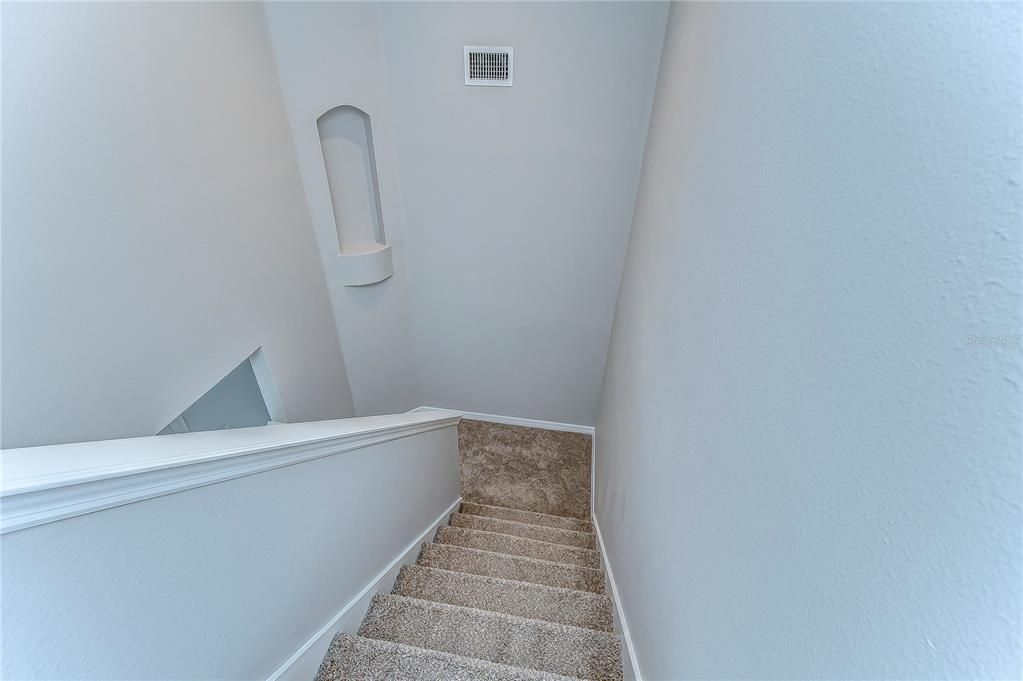 For Rent: $2,875 (4 beds, 2 baths, 2421 Square Feet)