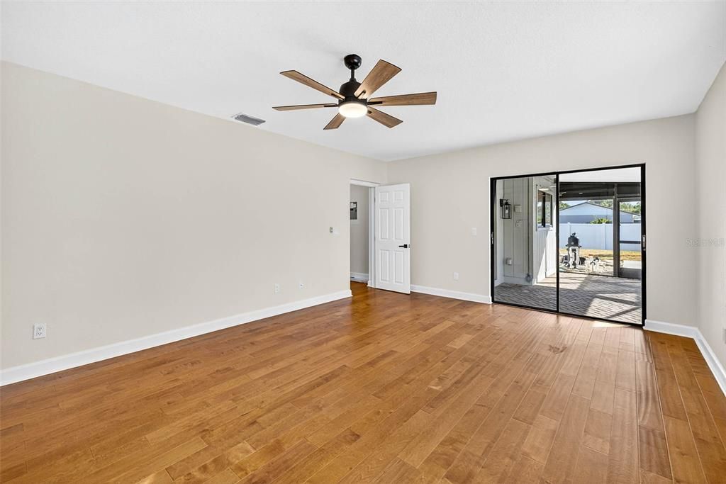 待售: $592,000 (4 贝兹, 3 浴室, 2075 平方英尺)