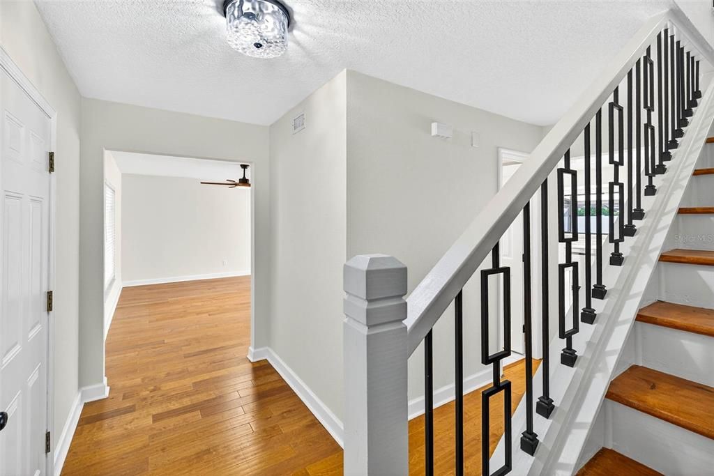 待售: $592,000 (4 贝兹, 3 浴室, 2075 平方英尺)