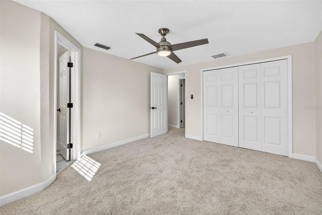 待售: $592,000 (4 贝兹, 3 浴室, 2075 平方英尺)