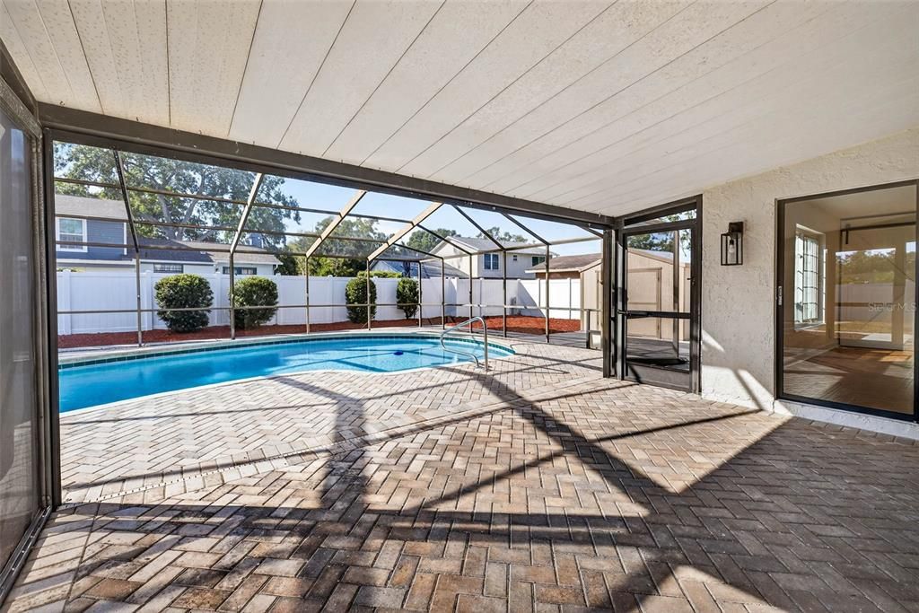 待售: $592,000 (4 贝兹, 3 浴室, 2075 平方英尺)