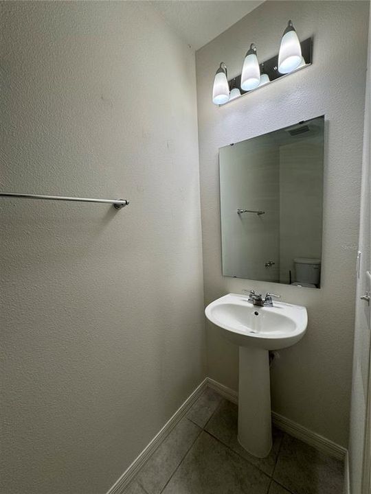 En Renta: $2,265 (3 camas, 2 baños, 1479 Pies cuadrados)