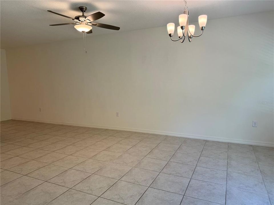 En Renta: $2,265 (3 camas, 2 baños, 1479 Pies cuadrados)