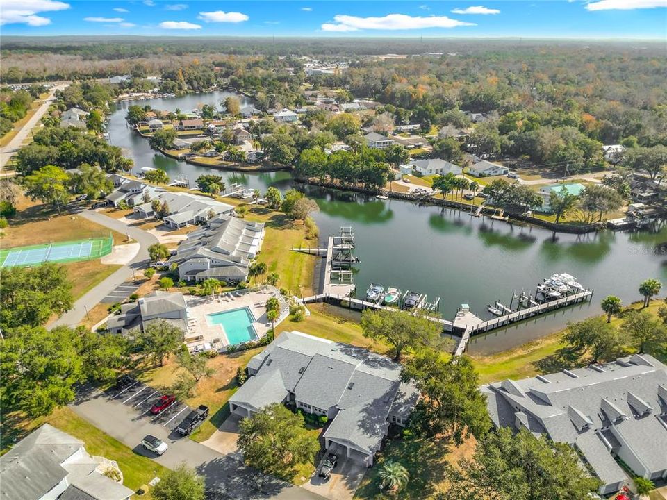 待售: $353,900 (2 贝兹, 2 浴室, 1252 平方英尺)