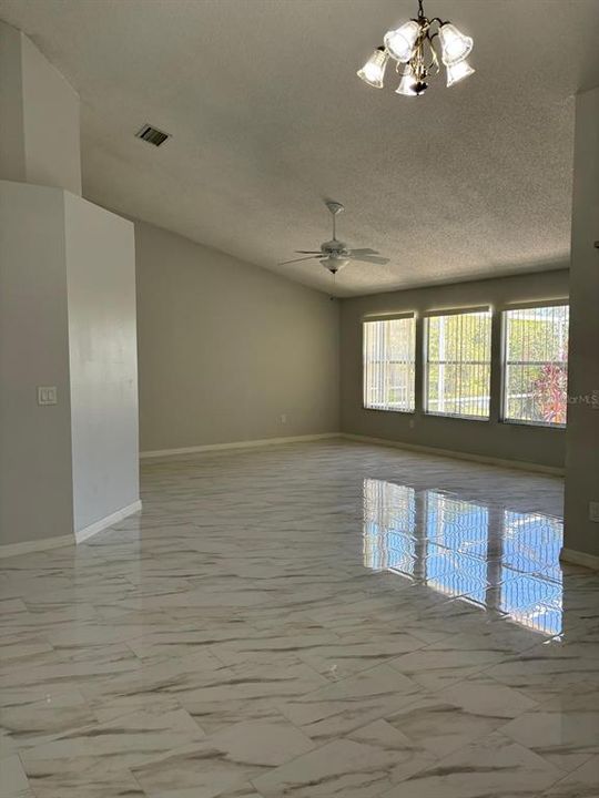 出租: $2,800 (3 贝兹, 2 浴室, 1617 平方英尺)