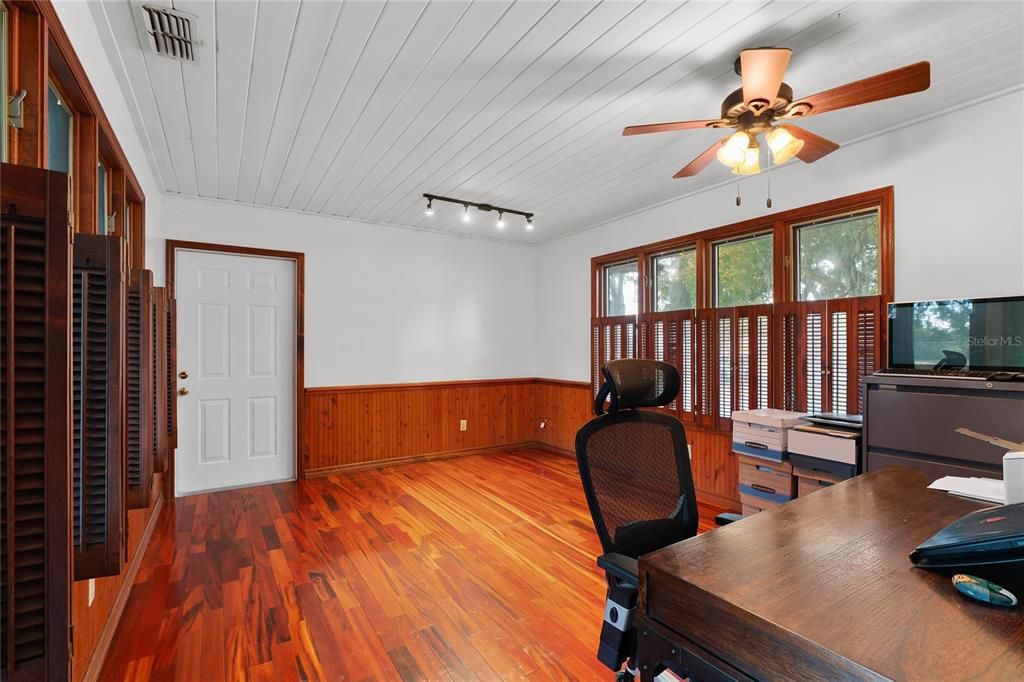 En Venta: $515,000 (3 camas, 3 baños, 2719 Pies cuadrados)