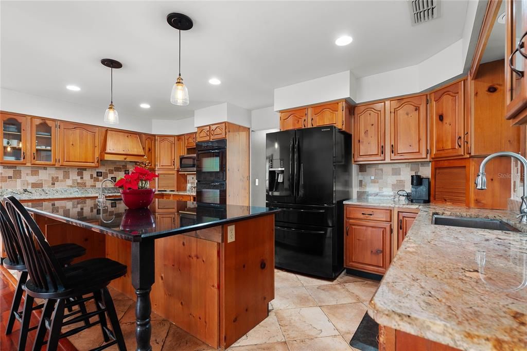 En Venta: $515,000 (3 camas, 3 baños, 2719 Pies cuadrados)