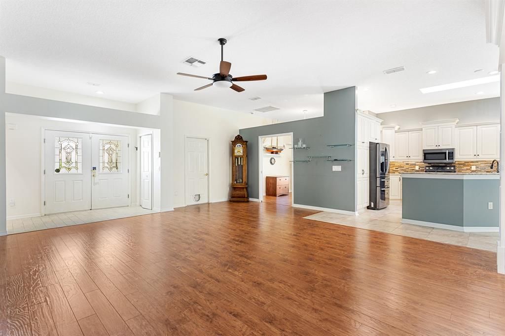 待售: $434,900 (2 贝兹, 2 浴室, 1776 平方英尺)