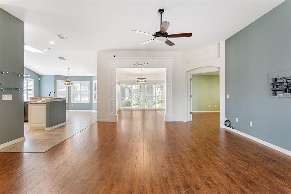 待售: $434,900 (2 贝兹, 2 浴室, 1776 平方英尺)