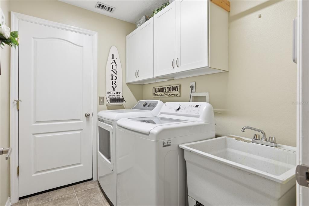 For Sale: $514,900 (4 beds, 3 baths, 2385 Square Feet)