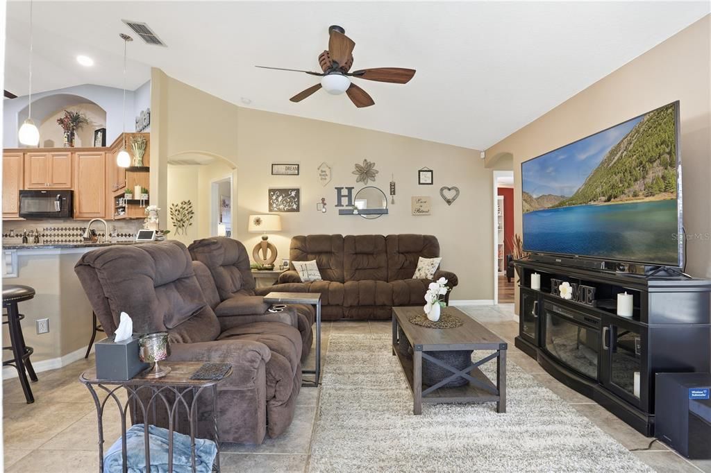 For Sale: $514,900 (4 beds, 3 baths, 2385 Square Feet)