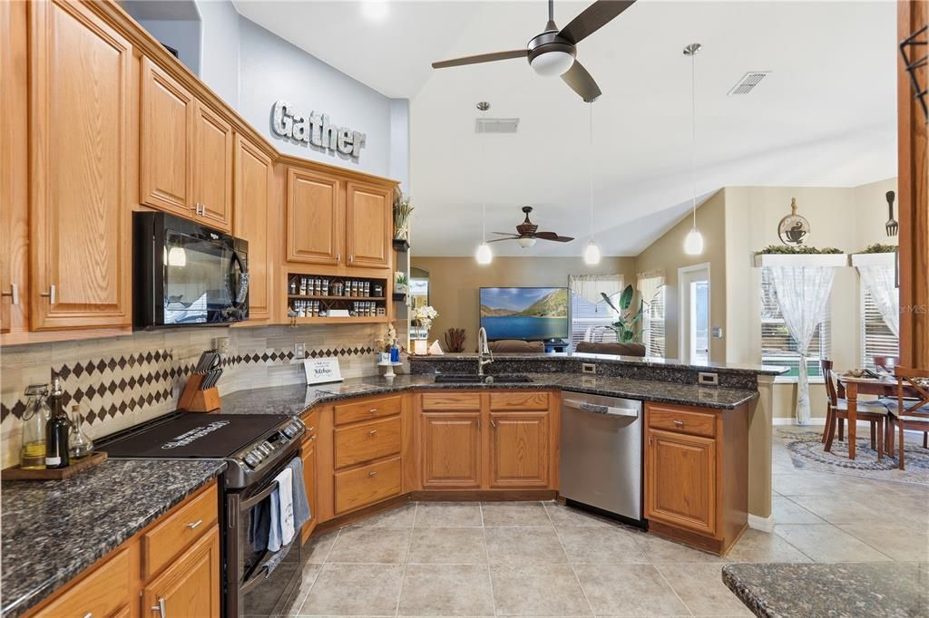 For Sale: $514,900 (4 beds, 3 baths, 2385 Square Feet)