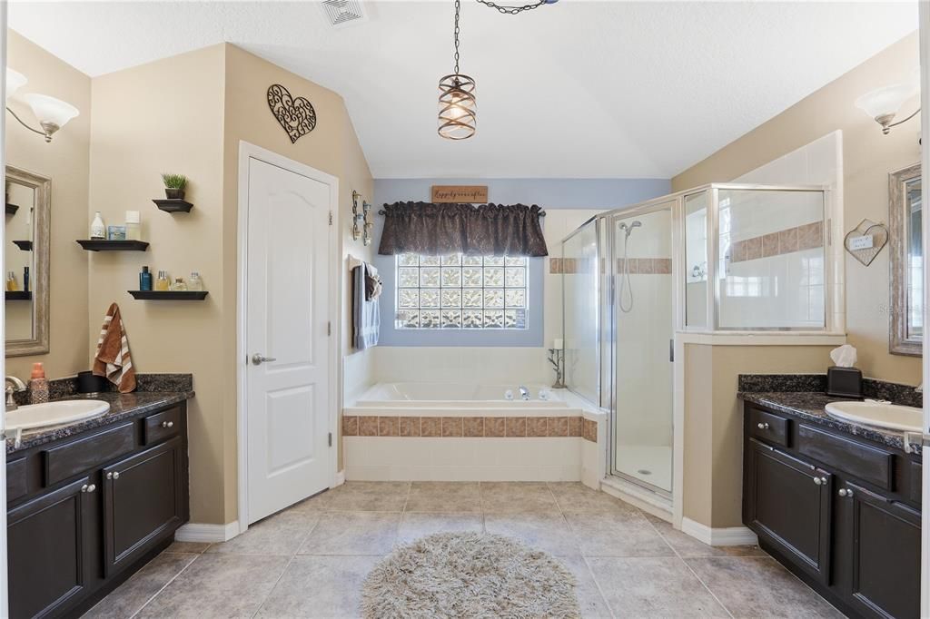 For Sale: $514,900 (4 beds, 3 baths, 2385 Square Feet)