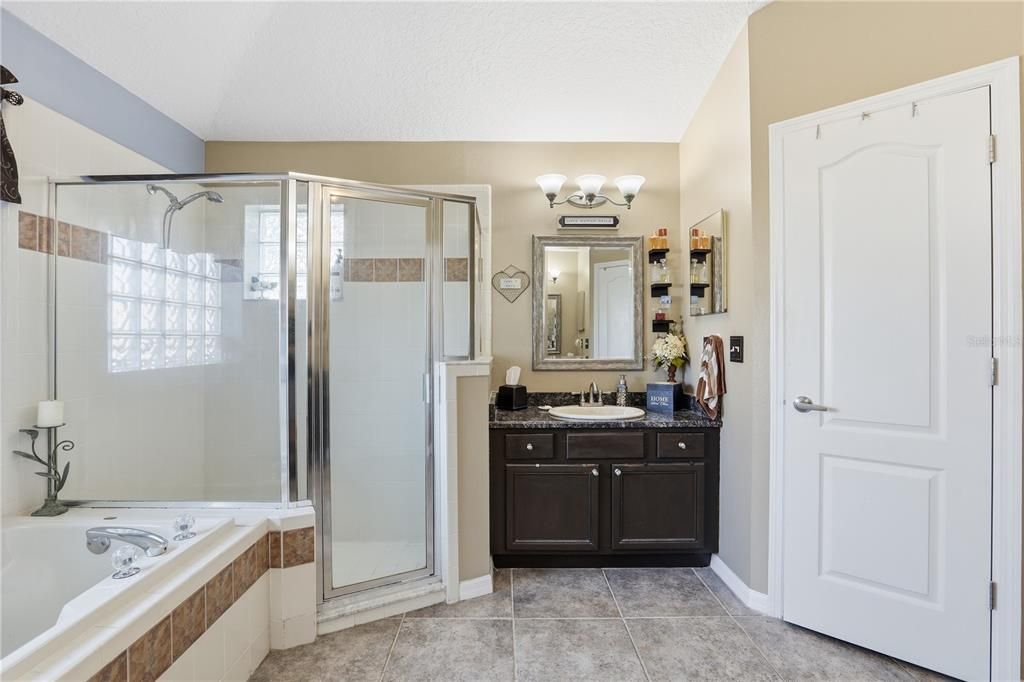 For Sale: $514,900 (4 beds, 3 baths, 2385 Square Feet)