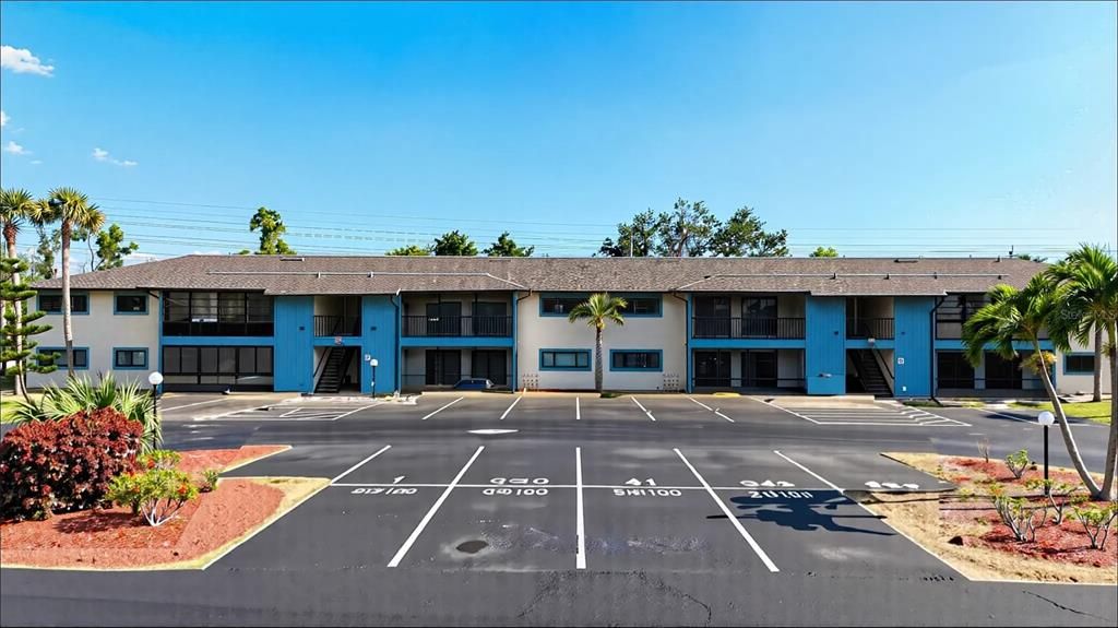 For Sale: $149,999 (3 beds, 2 baths, 1076 Square Feet)