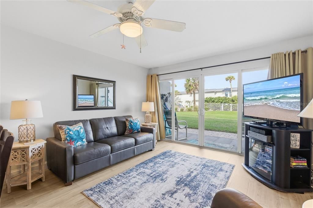 En Venta: $475,000 (2 camas, 2 baños, 889 Pies cuadrados)