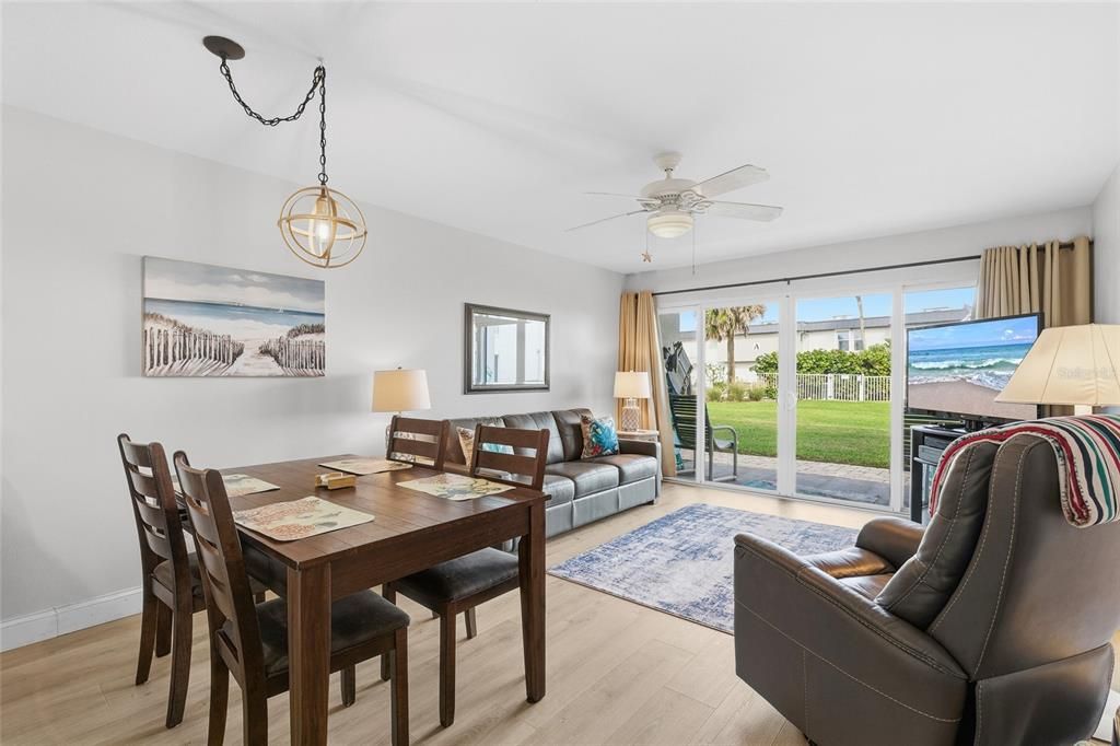 En Venta: $475,000 (2 camas, 2 baños, 889 Pies cuadrados)