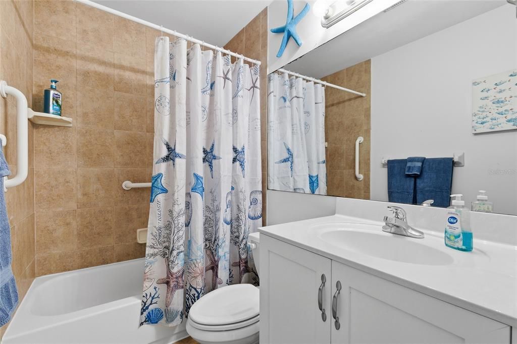 En Venta: $475,000 (2 camas, 2 baños, 889 Pies cuadrados)