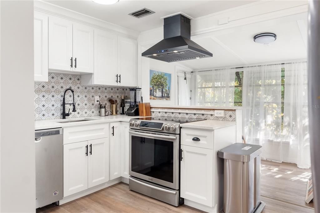 В аренду: $2,800 (2 спален, 1 ванн, 1267 Квадратных фут)