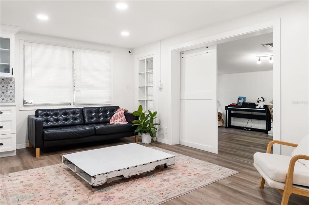 В аренду: $2,800 (2 спален, 1 ванн, 1267 Квадратных фут)