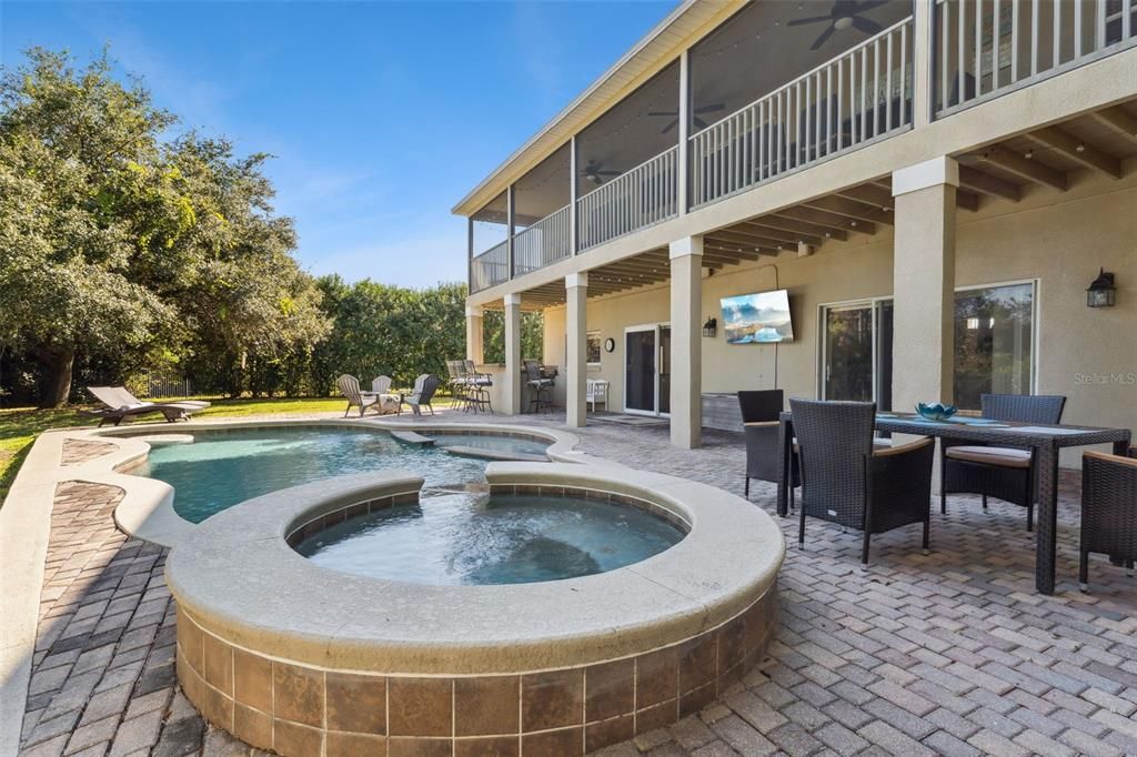 For Sale: $850,000 (4 beds, 2 baths, 4204 Square Feet)