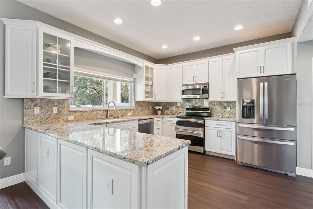 For Sale: $850,000 (4 beds, 2 baths, 4204 Square Feet)