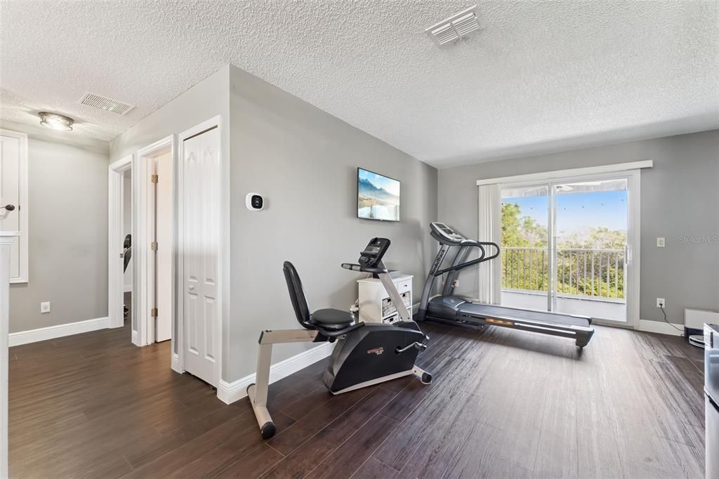 For Sale: $850,000 (4 beds, 2 baths, 4204 Square Feet)