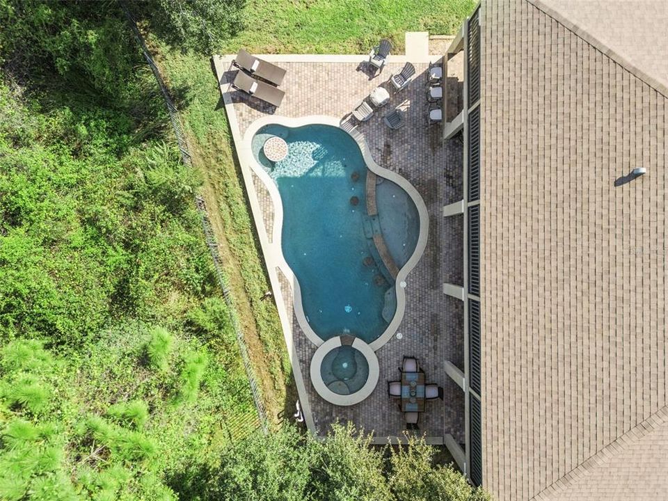 For Sale: $850,000 (4 beds, 2 baths, 4204 Square Feet)