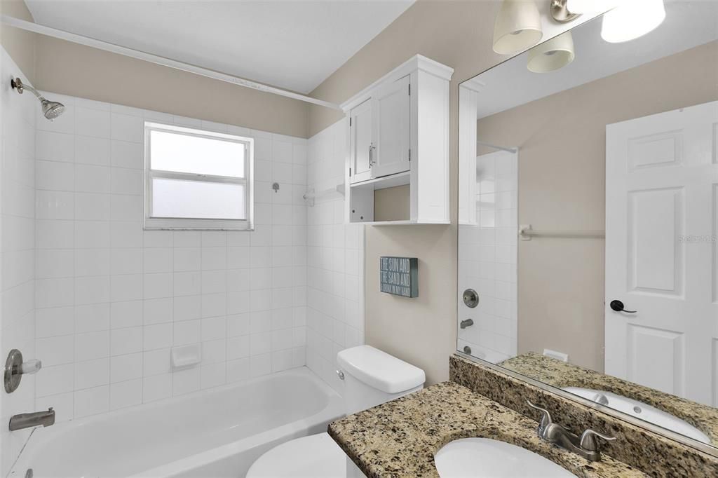 En Venta: $359,000 (3 camas, 2 baños, 1180 Pies cuadrados)