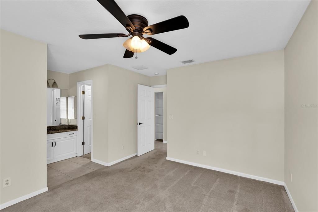 En Venta: $359,000 (3 camas, 2 baños, 1180 Pies cuadrados)