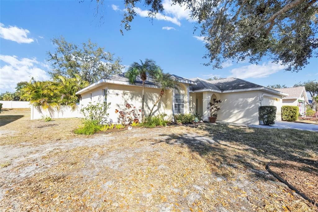 En Venta: $359,000 (3 camas, 2 baños, 1180 Pies cuadrados)